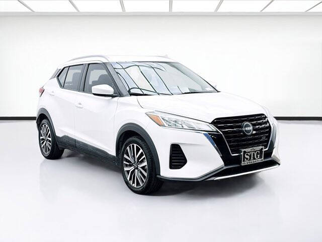 2022 Nissan Kicks SV