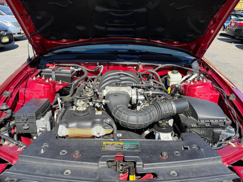 2005 Ford Mustang GT Premium