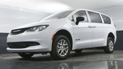 2025 Chrysler Voyager LX