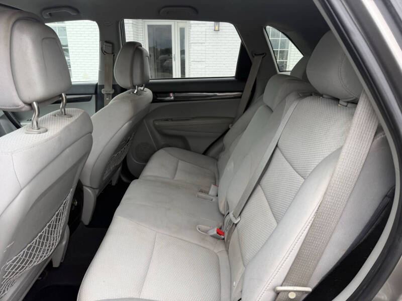2011 Kia Sorento LX