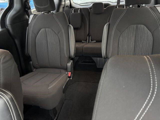 2024 Chrysler Pacifica Touring