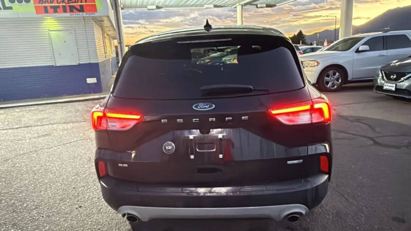 2020 Ford Escape SE
