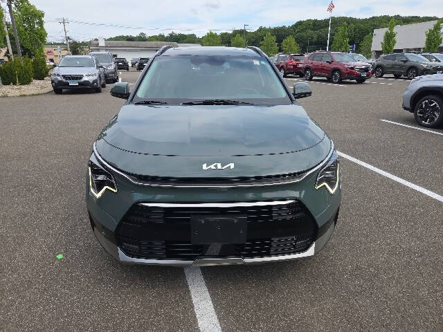 2023 Kia Niro SX