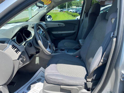 2011 Chevrolet Traverse LS