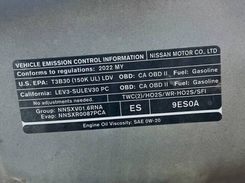 2022 Nissan Kicks SR