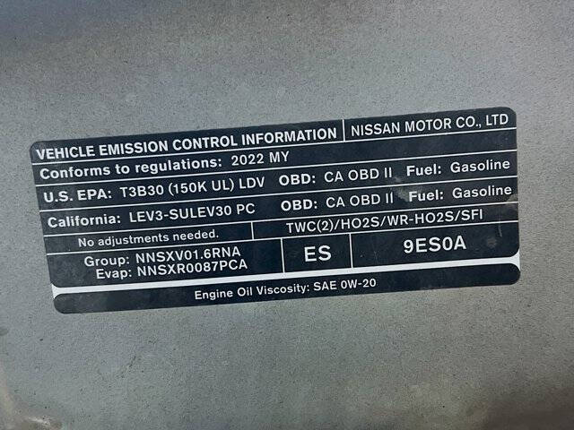 2022 Nissan Kicks SR