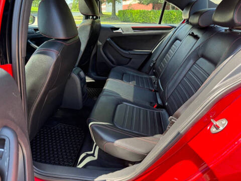 2017 Volkswagen Jetta 2.0T GLI