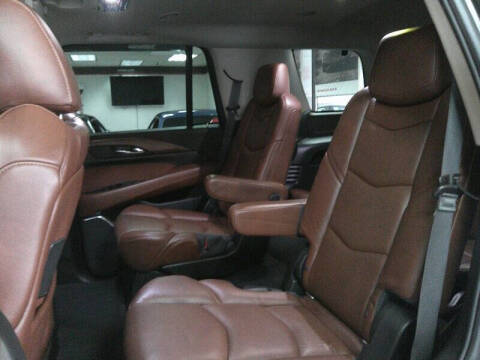 2018 Cadillac Escalade Luxury