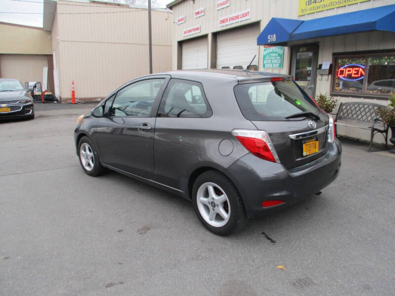 2012 Toyota Yaris 3-Door LE