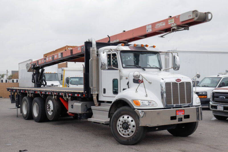 2020 Peterbilt 348