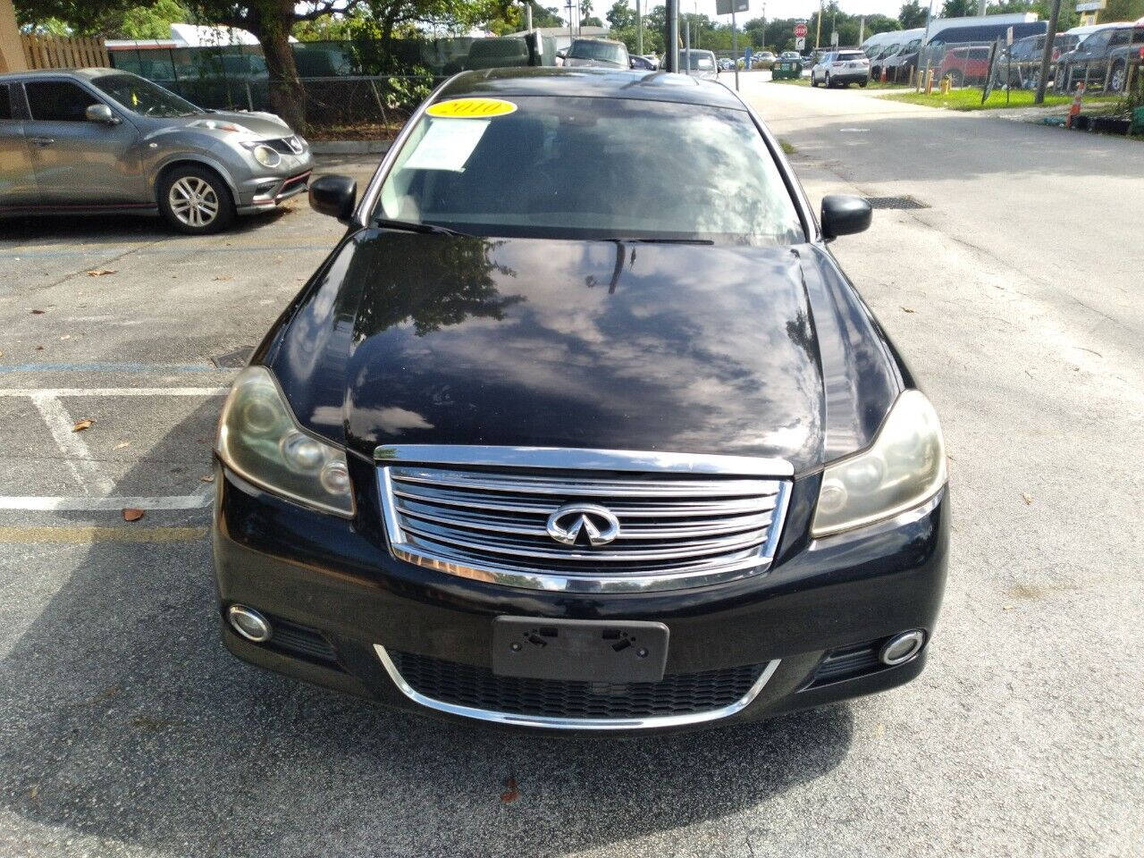 2010 Infiniti M35  - $10,999