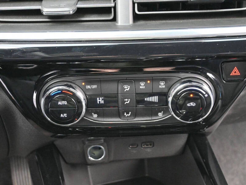 2025 Chevrolet Trax RS