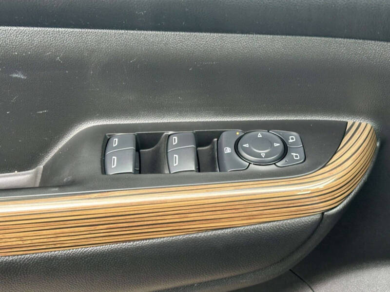 2017 GMC Acadia SLE-2