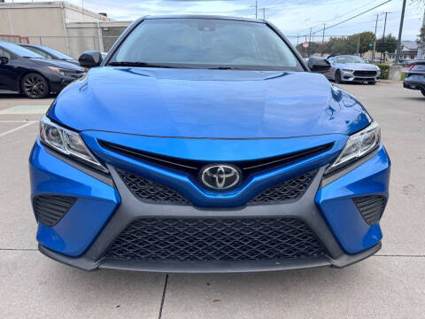 2020 Toyota Camry SE