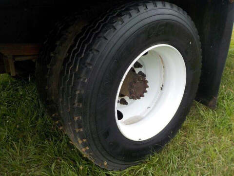 2001 Chevrolet C7500