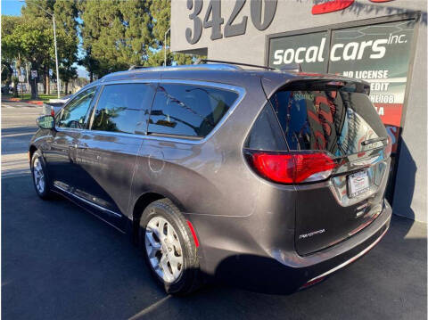 2017 Chrysler Pacifica Touring-L Plus