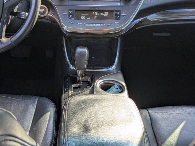 2013 Toyota Avalon XLE