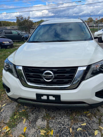 2017 Nissan Pathfinder SL