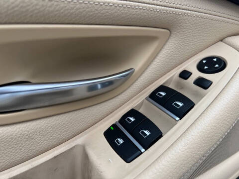 2015 BMW 5 Series 528i xDrive