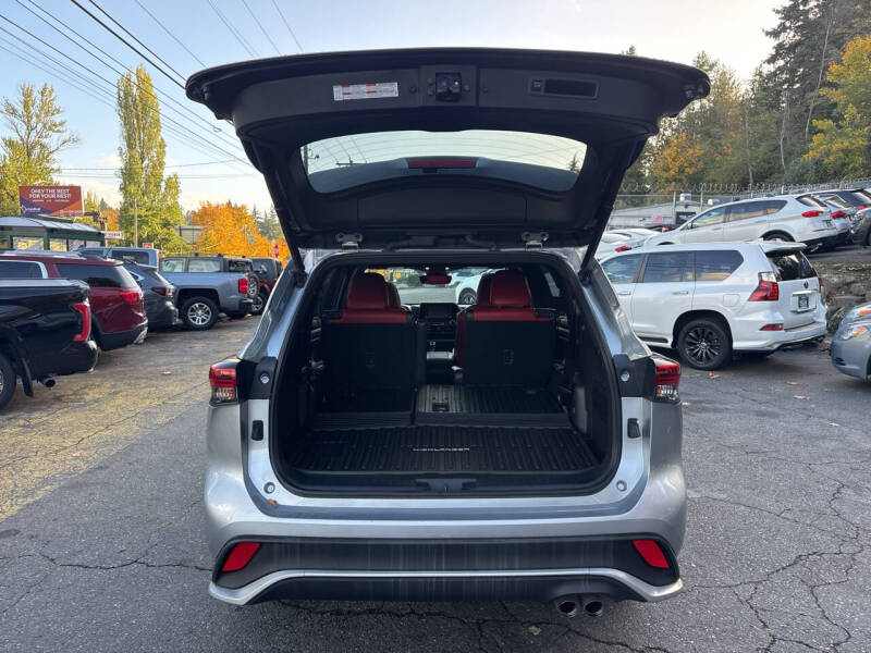 2022 Toyota Highlander XSE