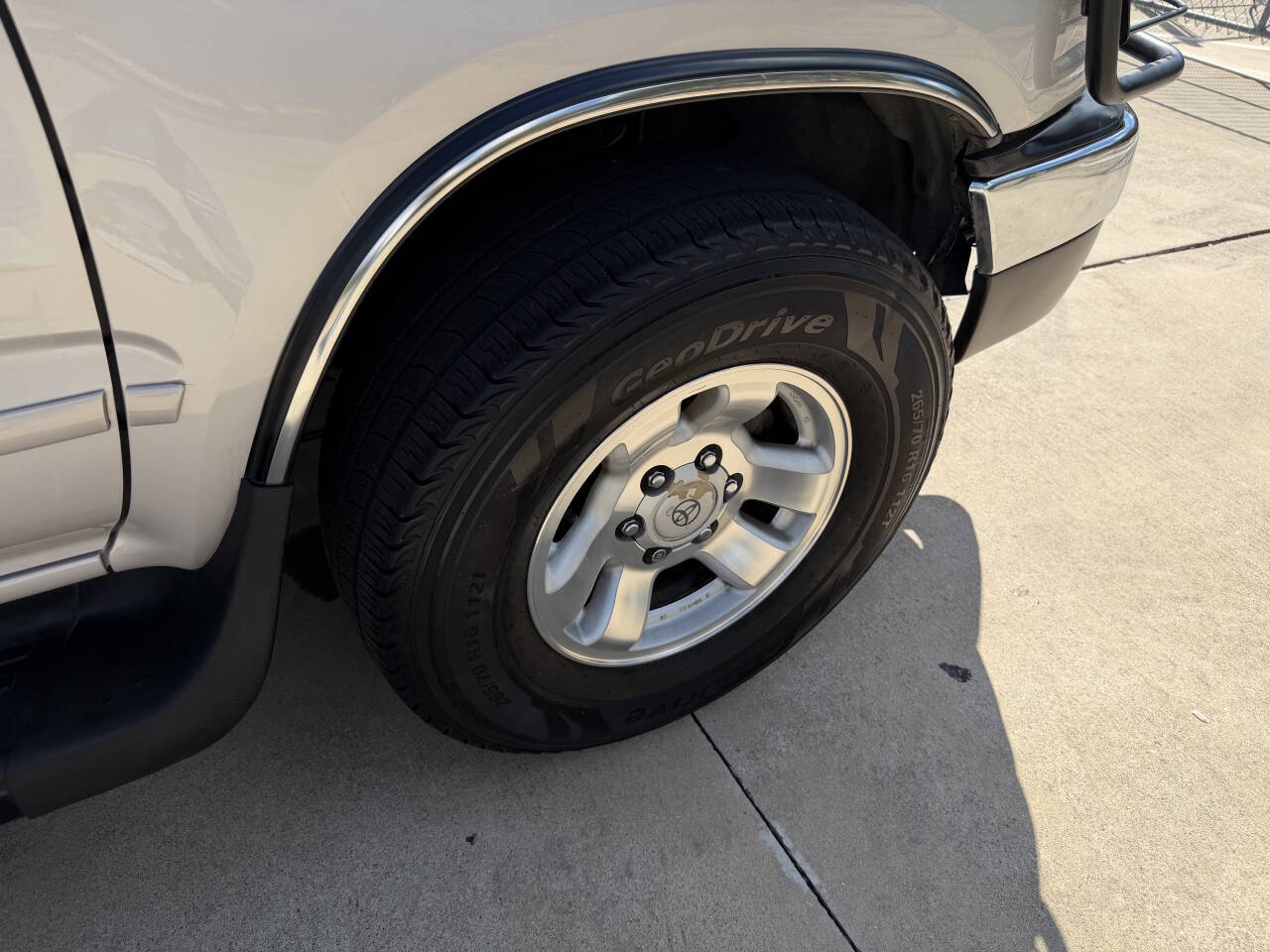 Used Car 2000 Toyota 4runner  Sr5 4dr Suv For Sale Under $10,000 In Austin, Texas
