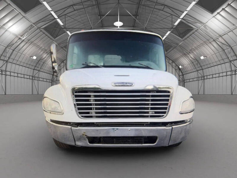 2020 Freightliner M2 106