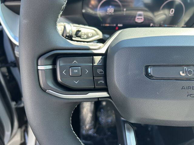 2026 Jeep Cherokee Laredo