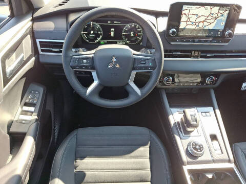 2025 Mitsubishi Outlander PHEV SE