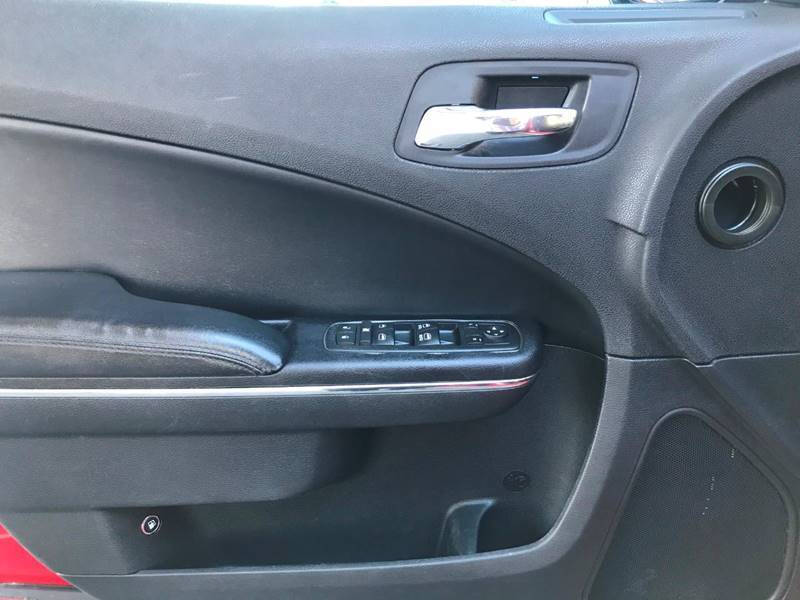 2012 Dodge Charger SE