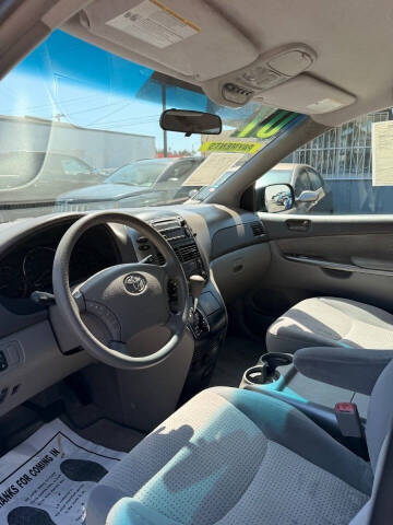2007 Toyota Sienna CE 7-Passenger