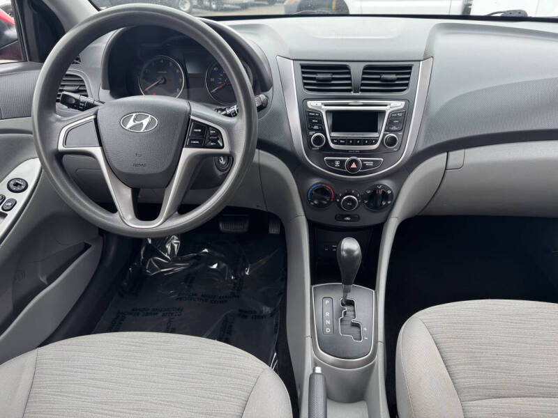 2016 Hyundai Accent SE