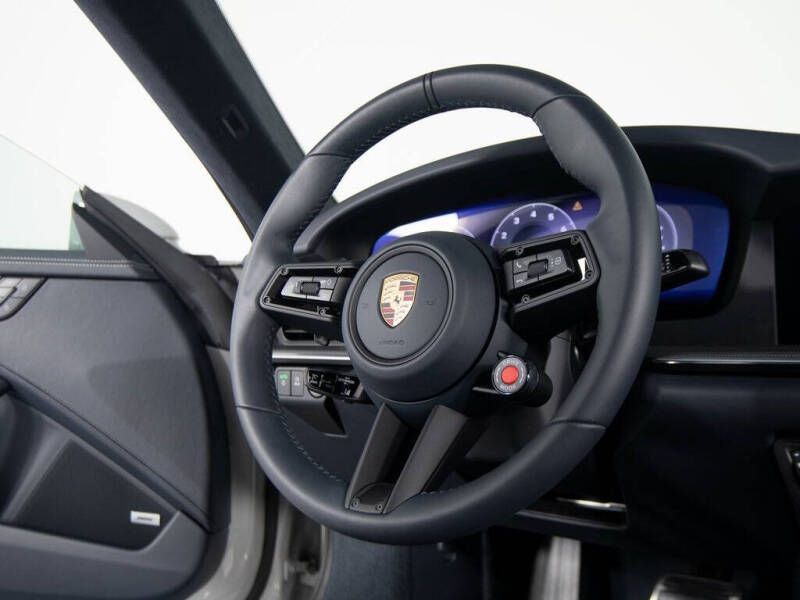 2025 Porsche 911 Carrera