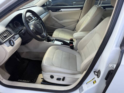 2012 Volkswagen Passat SE PZEV