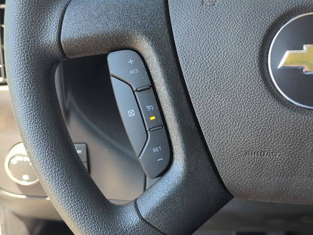 2025 Chevrolet Express 3500