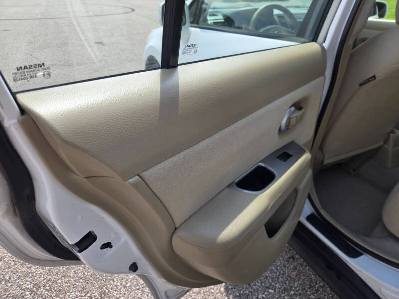 2009 Nissan Versa 1.8 S