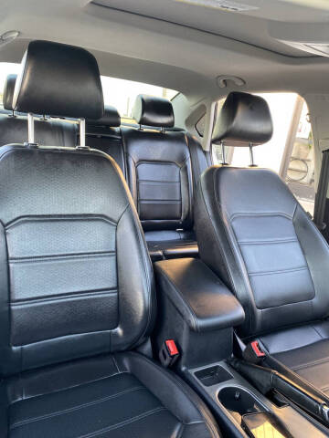 2020 Volkswagen Passat R-Line