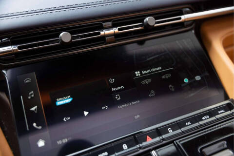 2024 Aston Martin DB12 Volante