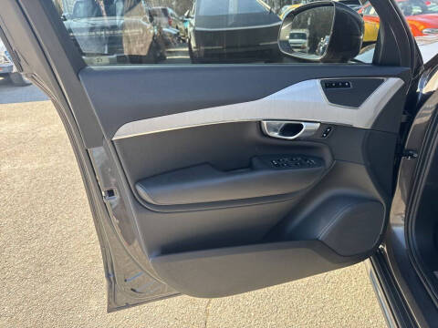 2024 Volvo XC90 B5 Core Bright Theme