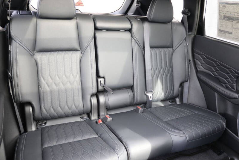 2026 Mitsubishi Outlander SEL