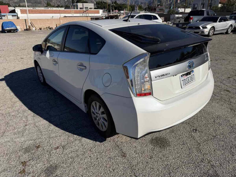 2014 Toyota Prius Plug-in Hybrid