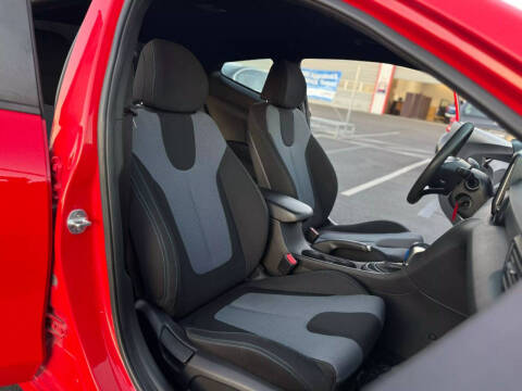 2019 Hyundai Veloster