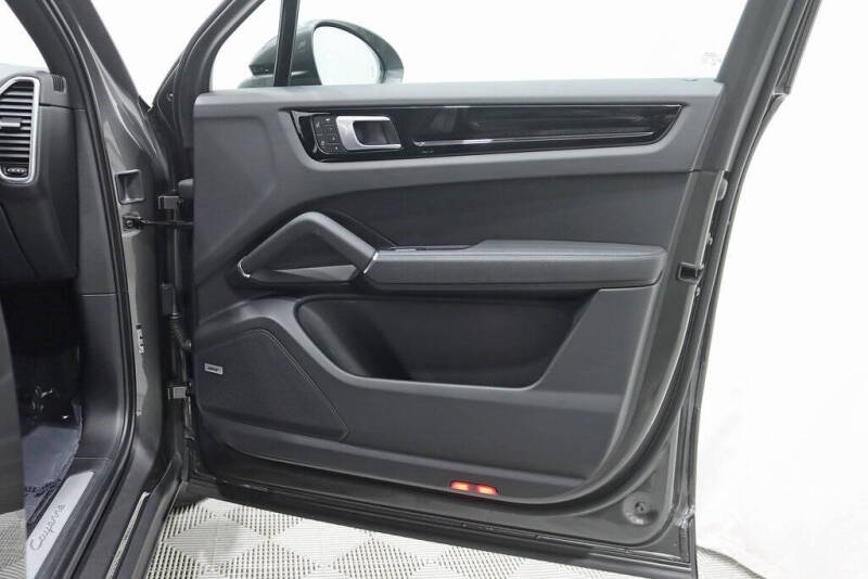 2022 Porsche Cayenne