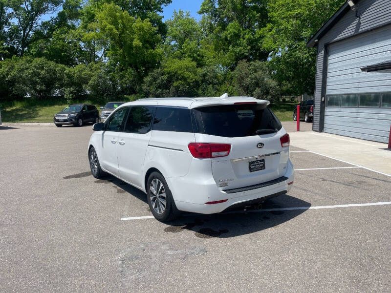 2016 Kia Sedona SX