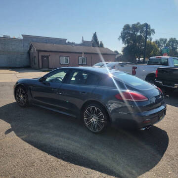 2015 Porsche Panamera 4