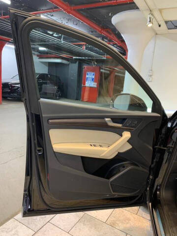 2023 Audi Q5 quattro Premium 40 TFSI