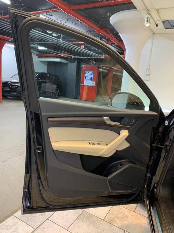 2023 Audi Q5 quattro Premium 40 TFSI