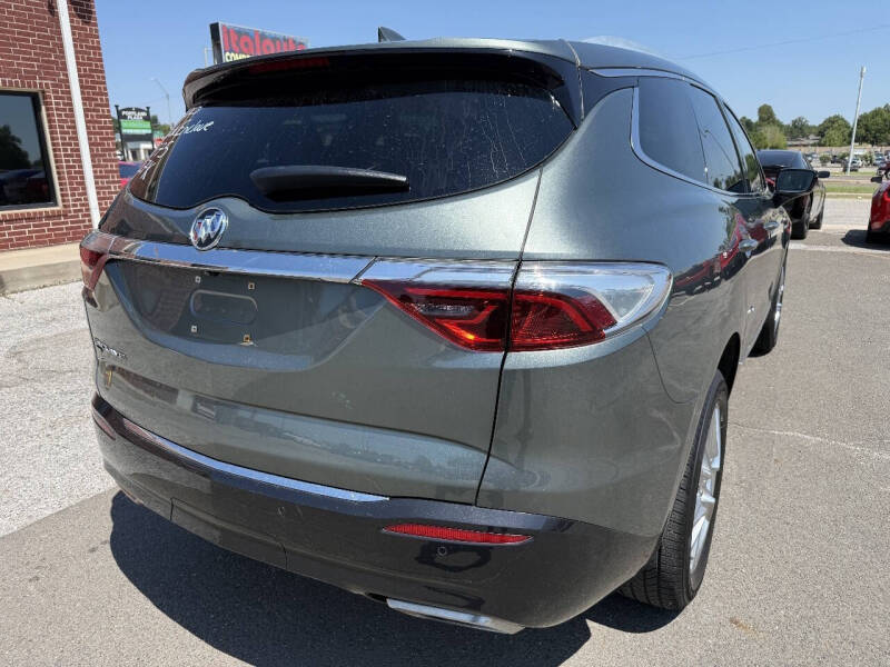 2023 Buick Enclave Essence