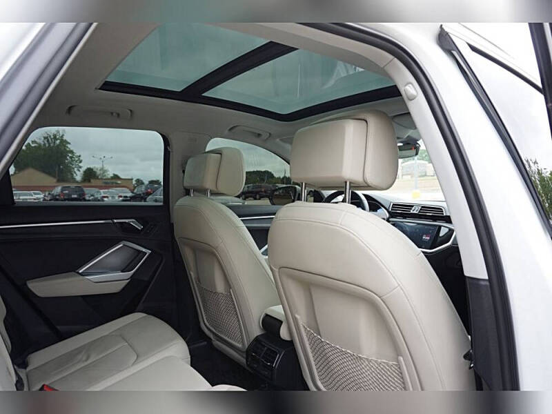 2020 Audi Q3 quattro S line Prem Plus 45 TFSI