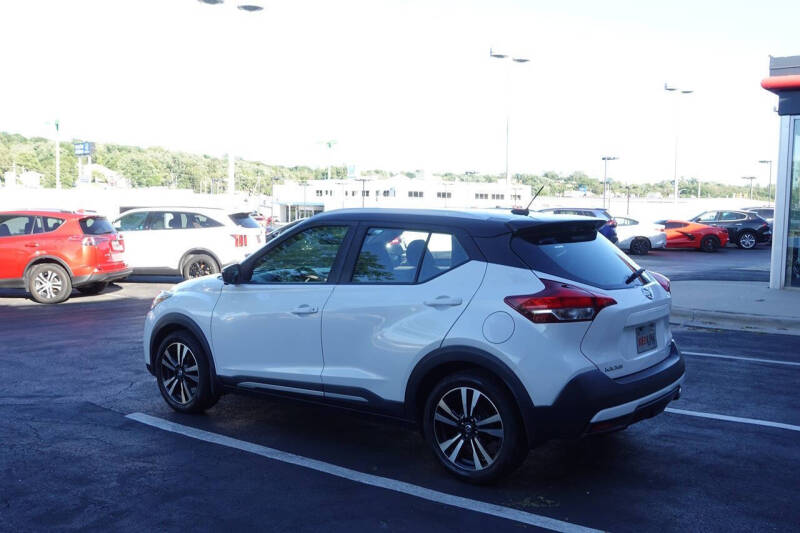 2019 Nissan Kicks SR