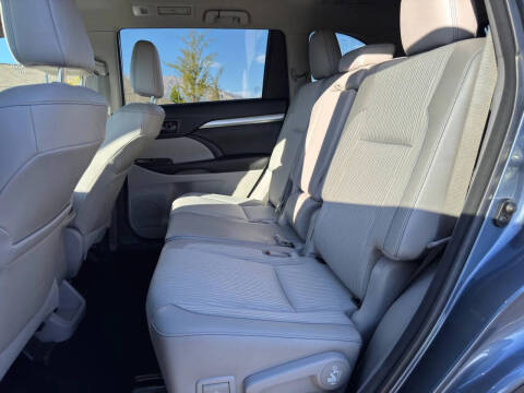 2017 Toyota Highlander